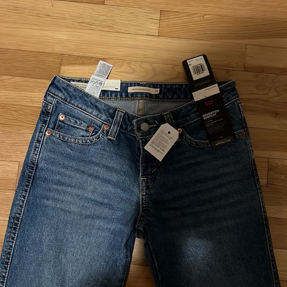 Brand new boot cut Jrans - Picture 2 of 6